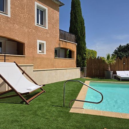 Hotel Le Saint-Genies Uzes Bagian luar foto