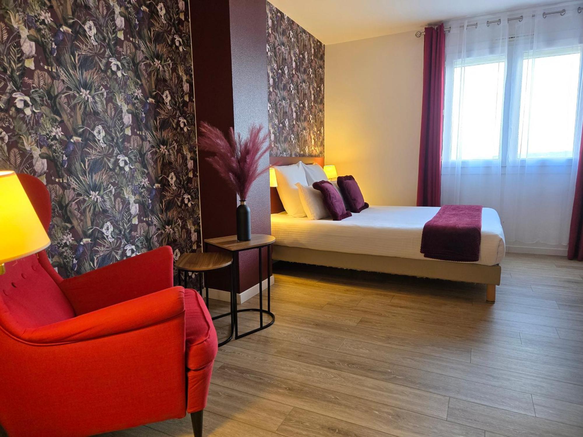 Hotel Le Saint-Genies Uzes Bagian luar foto